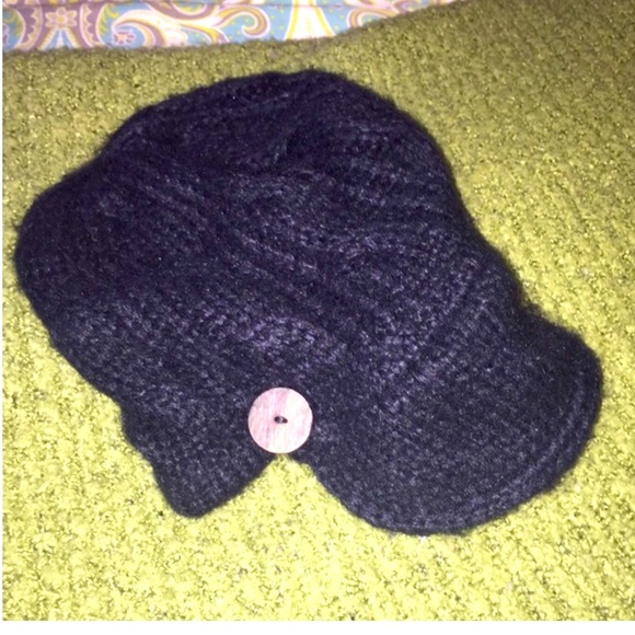 Soft black knit CAP - Picture 1 of 3